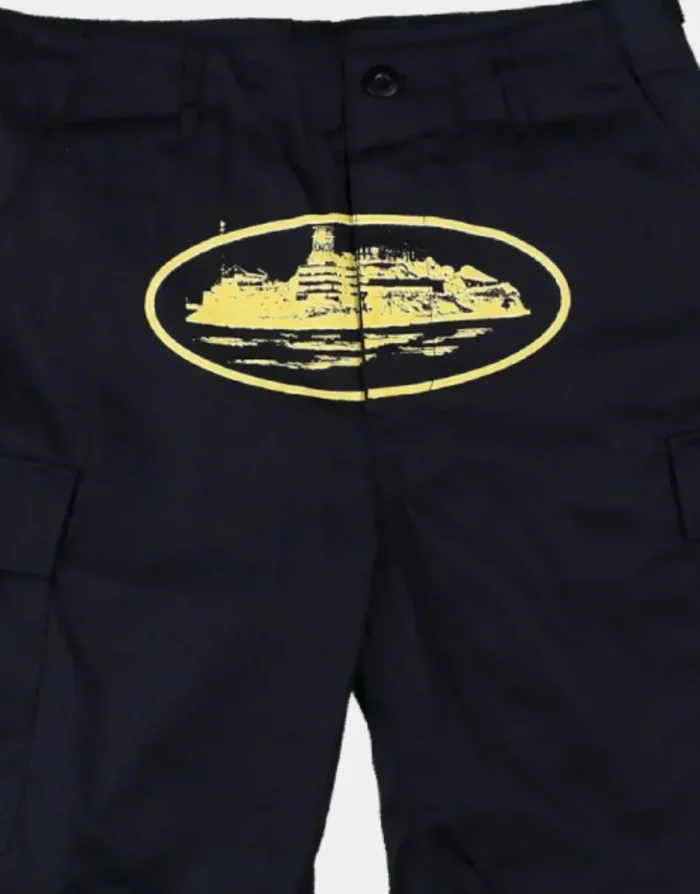 Corteiz Guerillaz 21′ Shorts in Black/ Yellow